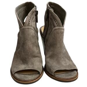 Vince Camoto Koral Peep Toe Suede Booties Size 7M in Gray